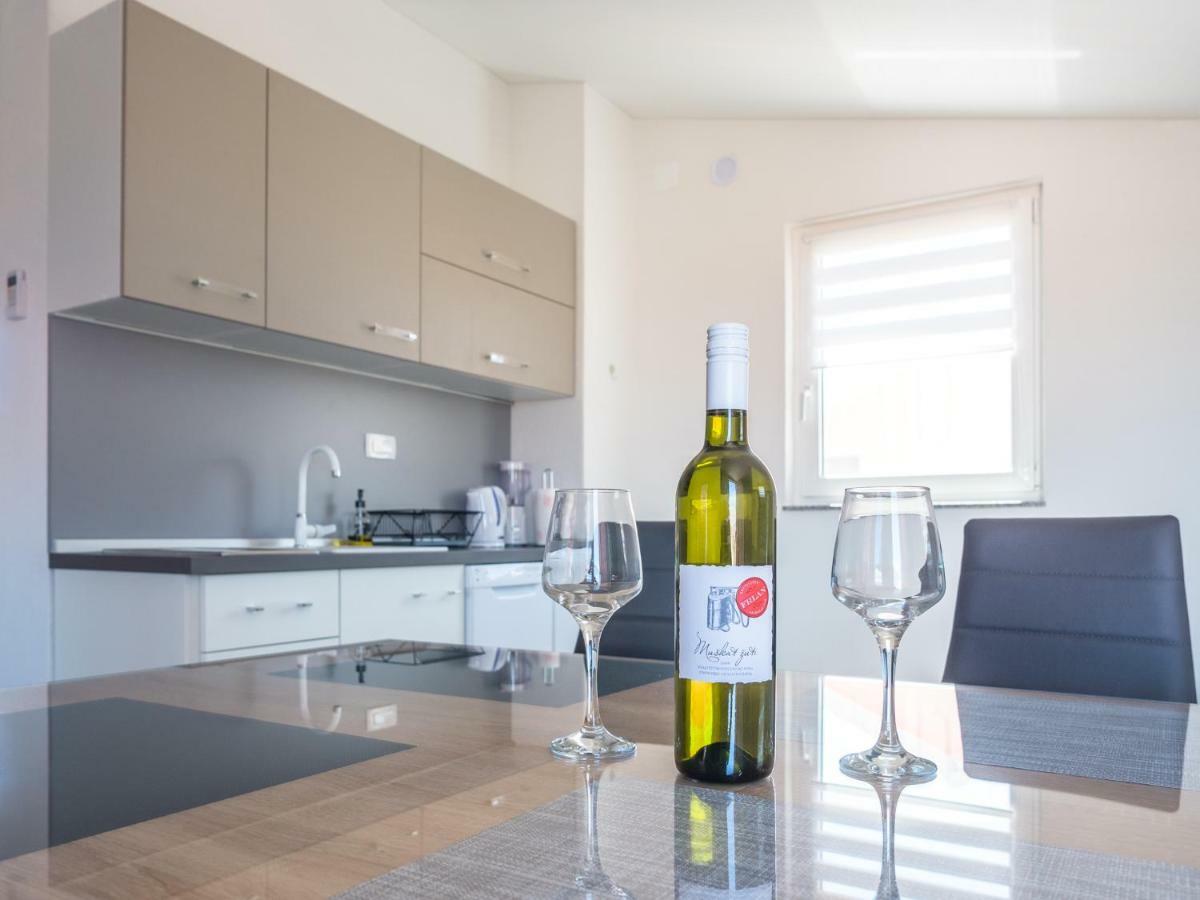 Apartment ˝Soleil˝ Вир Екстериор снимка