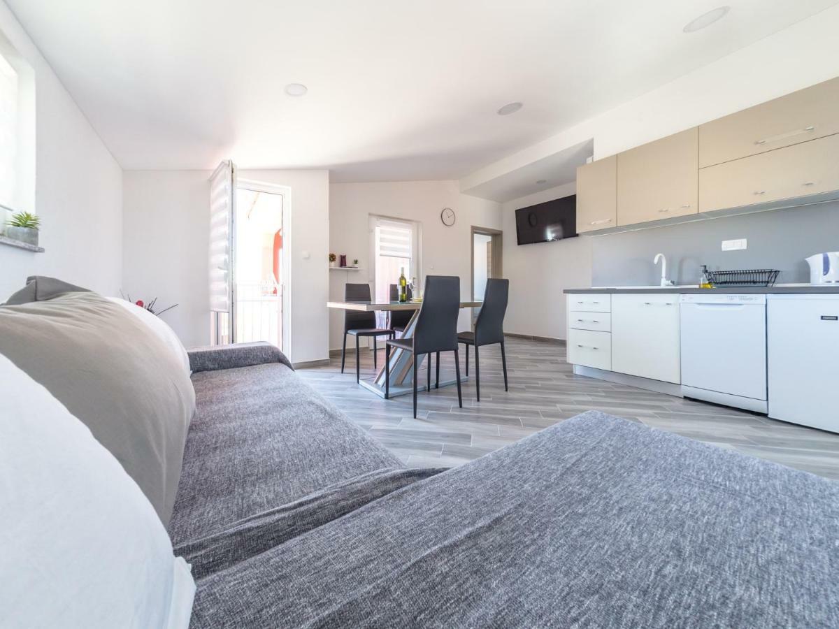 Apartment ˝Soleil˝ Вир Екстериор снимка