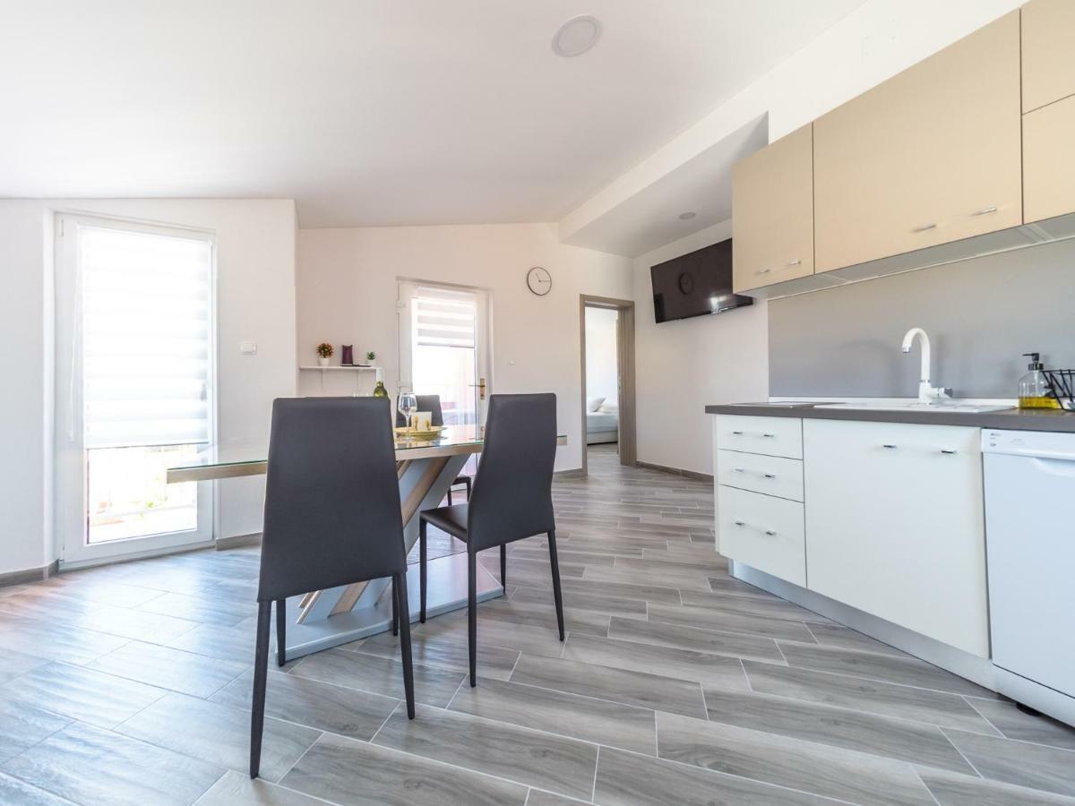 Apartment ˝Soleil˝ Вир Екстериор снимка
